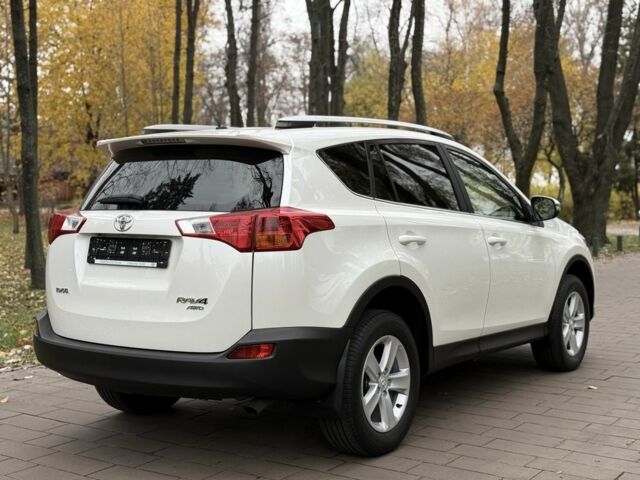 Белый Тойота РАВ 4, объемом двигателя 2 л и пробегом 96 тыс. км за 17800 $, фото 3 на Automoto.ua