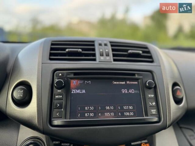 Білий Тойота РАВ 4, об'ємом двигуна 2.2 л та пробігом 156 тис. км за 15400 $, фото 52 на Automoto.ua