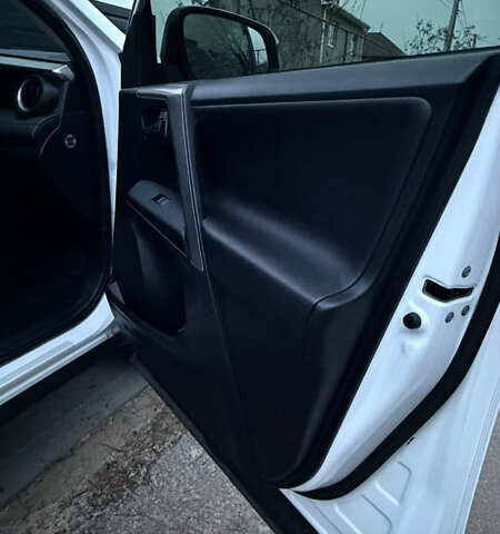 Белый Тойота РАВ 4, объемом двигателя 2.49 л и пробегом 252 тыс. км за 15500 $, фото 26 на Automoto.ua