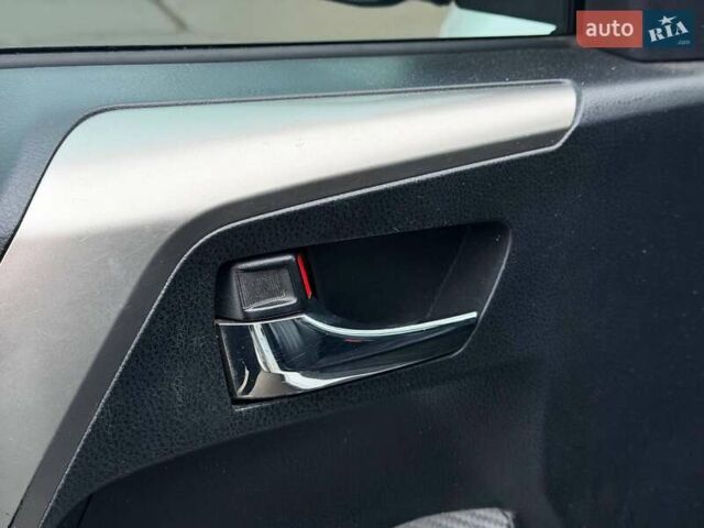 Білий Тойота РАВ 4, об'ємом двигуна 2.23 л та пробігом 209 тис. км за 14900 $, фото 34 на Automoto.ua