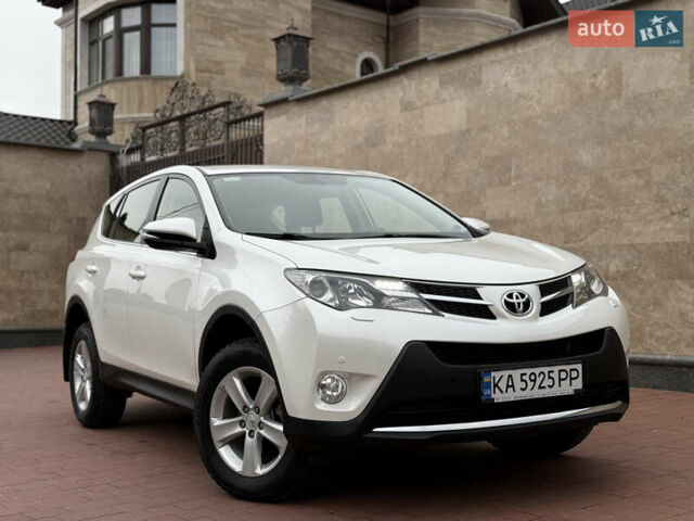 Белый Тойота РАВ 4, объемом двигателя 2.5 л и пробегом 79 тыс. км за 19200 $, фото 1 на Automoto.ua