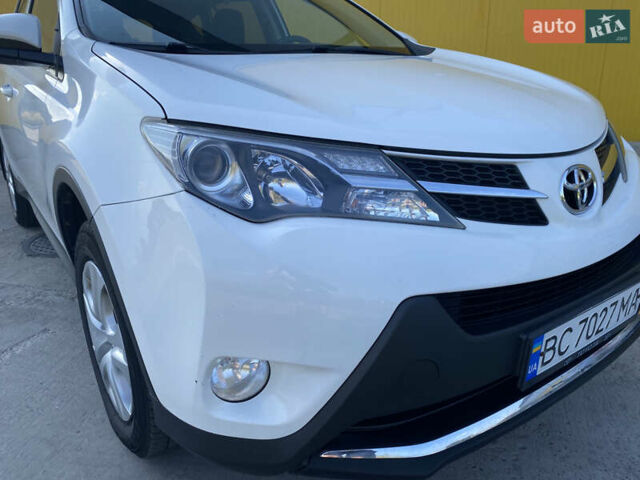 Білий Тойота РАВ 4, об'ємом двигуна 2.23 л та пробігом 158 тис. км за 15400 $, фото 26 на Automoto.ua