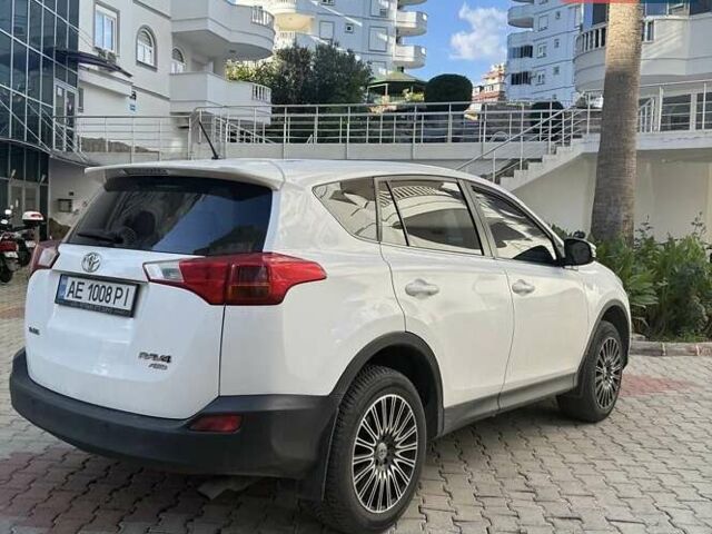 Белый Тойота РАВ 4, объемом двигателя 2.23 л и пробегом 180 тыс. км за 18500 $, фото 2 на Automoto.ua