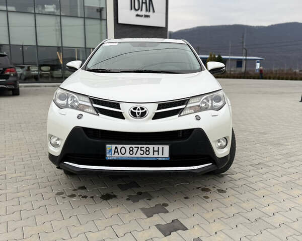 Білий Тойота РАВ 4, об'ємом двигуна 2.23 л та пробігом 220 тис. км за 17200 $, фото 1 на Automoto.ua