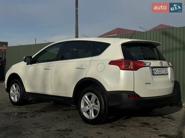 Белый Тойота РАВ 4, объемом двигателя 2.23 л и пробегом 182 тыс. км за 14500 $, фото 6 на Automoto.ua