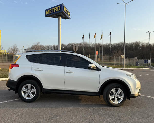 Белый Тойота РАВ 4, объемом двигателя 2.23 л и пробегом 193 тыс. км за 16750 $, фото 4 на Automoto.ua