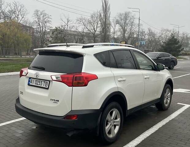 Білий Тойота РАВ 4, об'ємом двигуна 2.23 л та пробігом 157 тис. км за 17200 $, фото 1 на Automoto.ua