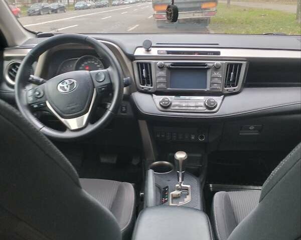 Белый Тойота РАВ 4, объемом двигателя 2.23 л и пробегом 309 тыс. км за 15300 $, фото 13 на Automoto.ua