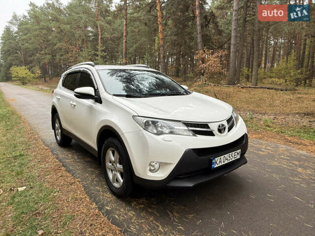 Тойота РАВ 4 2013 у Києві на Automoto.ua Білий Тойота РАВ 4, об'ємом двигуна 2 л та пробігом 192 тис. км за 16800 $, фото 1 на Automoto.ua