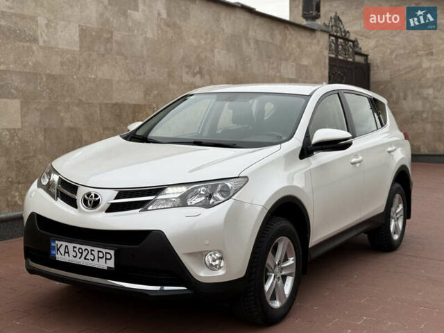 Белый Тойота РАВ 4, объемом двигателя 2.5 л и пробегом 79 тыс. км за 19200 $, фото 11 на Automoto.ua