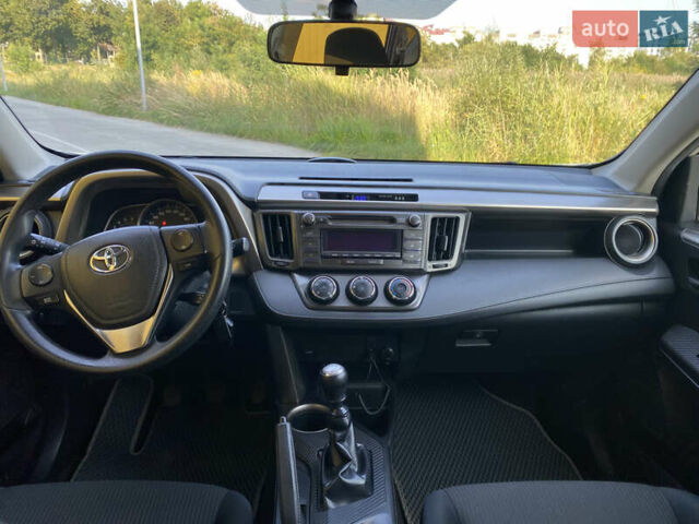 Білий Тойота РАВ 4, об'ємом двигуна 2.23 л та пробігом 158 тис. км за 15400 $, фото 43 на Automoto.ua