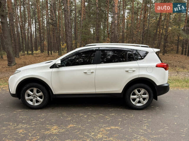 Тойота РАВ 4 2013 у Києві на Automoto.ua Білий Тойота РАВ 4, об'ємом двигуна 2 л та пробігом 192 тис. км за 16800 $, фото 8 на Automoto.ua