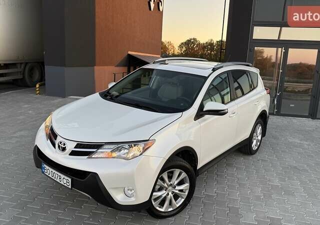 Тойота РАВ 4 2013 в Тернополе на Automoto.ua Белый Тойота РАВ 4, объемом двигателя 2.49 л и пробегом 169 тыс. км за 15999 $, фото 1 на Automoto.ua