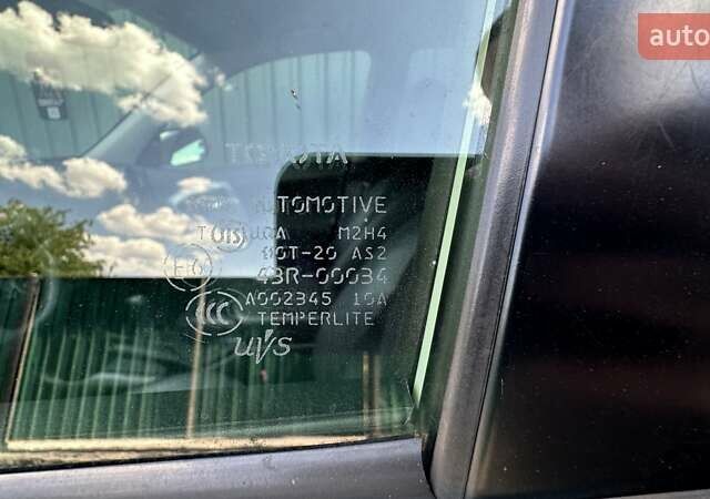 Білий Тойота РАВ 4, об'ємом двигуна 2.23 л та пробігом 199 тис. км за 14300 $, фото 16 на Automoto.ua