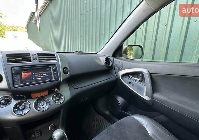 Білий Тойота РАВ 4, об'ємом двигуна 2.23 л та пробігом 199 тис. км за 14300 $, фото 7 на Automoto.ua