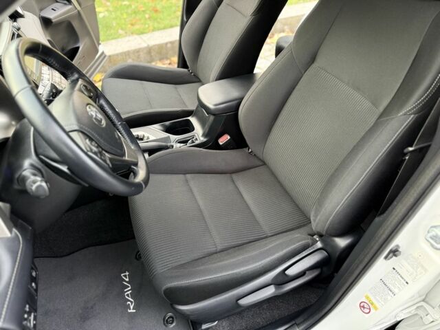 Белый Тойота РАВ 4, объемом двигателя 2 л и пробегом 96 тыс. км за 17800 $, фото 21 на Automoto.ua