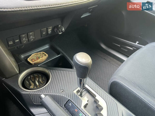 Білий Тойота РАВ 4, об'ємом двигуна 1.99 л та пробігом 89 тис. км за 18750 $, фото 53 на Automoto.ua