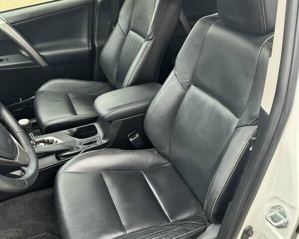 Белый Тойота РАВ 4, объемом двигателя 2.49 л и пробегом 98 тыс. км за 22500 $, фото 21 на Automoto.ua