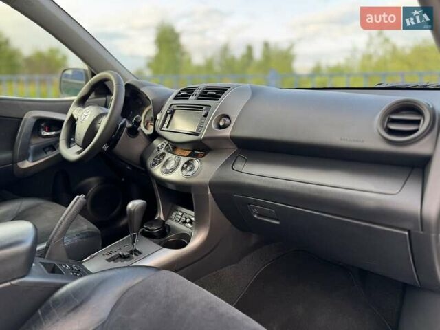 Білий Тойота РАВ 4, об'ємом двигуна 2.2 л та пробігом 156 тис. км за 15400 $, фото 58 на Automoto.ua