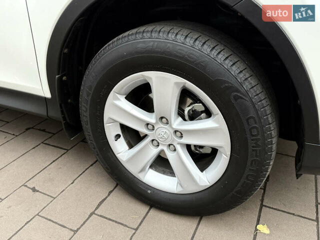 Белый Тойота РАВ 4, объемом двигателя 2 л и пробегом 98 тыс. км за 18200 $, фото 21 на Automoto.ua