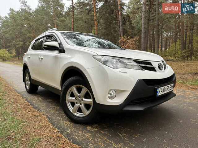 Тойота РАВ 4 2013 у Києві на Automoto.ua Білий Тойота РАВ 4, об'ємом двигуна 2 л та пробігом 192 тис. км за 16800 $, фото 21 на Automoto.ua