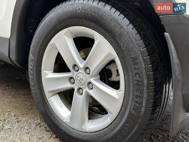 Белый Тойота РАВ 4, объемом двигателя 2.23 л и пробегом 250 тыс. км за 16300 $, фото 15 на Automoto.ua