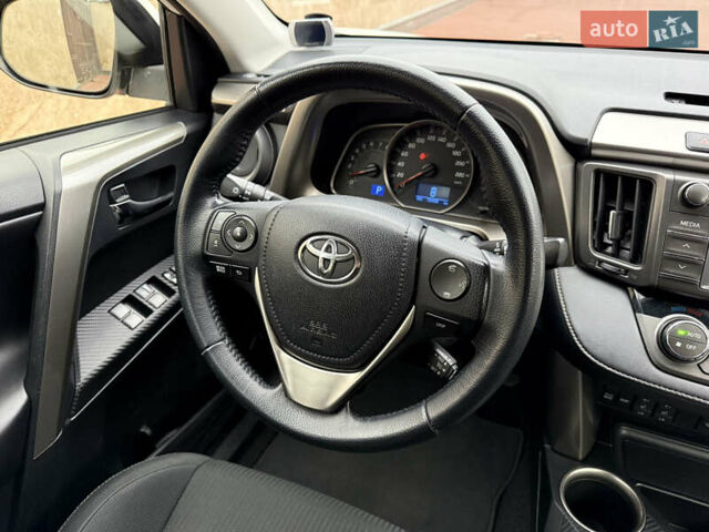 Белый Тойота РАВ 4, объемом двигателя 2.5 л и пробегом 79 тыс. км за 19200 $, фото 55 на Automoto.ua