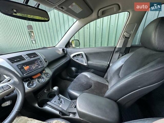 Білий Тойота РАВ 4, об'ємом двигуна 2.23 л та пробігом 199 тис. км за 14300 $, фото 6 на Automoto.ua