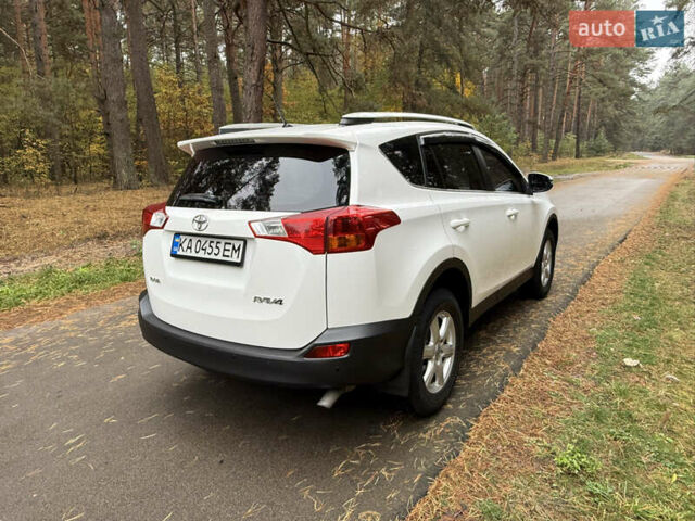 Тойота РАВ 4 2013 у Києві на Automoto.ua Білий Тойота РАВ 4, об'ємом двигуна 2 л та пробігом 192 тис. км за 16800 $, фото 13 на Automoto.ua