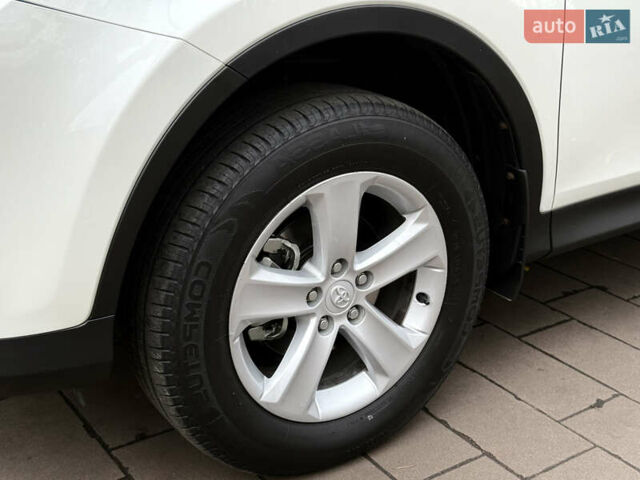 Белый Тойота РАВ 4, объемом двигателя 2 л и пробегом 98 тыс. км за 18200 $, фото 23 на Automoto.ua