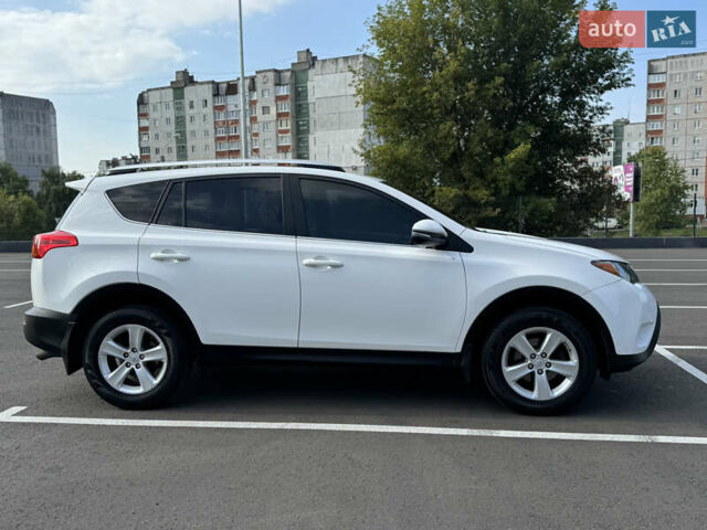 Белый Тойота РАВ 4, объемом двигателя 2.49 л и пробегом 222 тыс. км за 16000 $, фото 2 на Automoto.ua