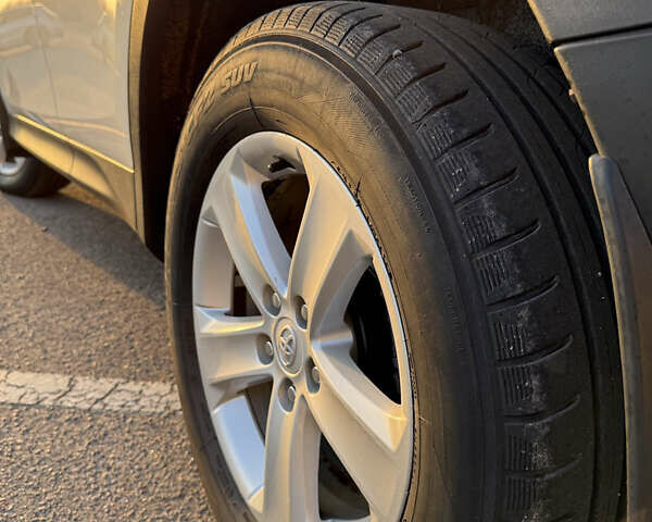 Белый Тойота РАВ 4, объемом двигателя 2.23 л и пробегом 193 тыс. км за 16750 $, фото 13 на Automoto.ua