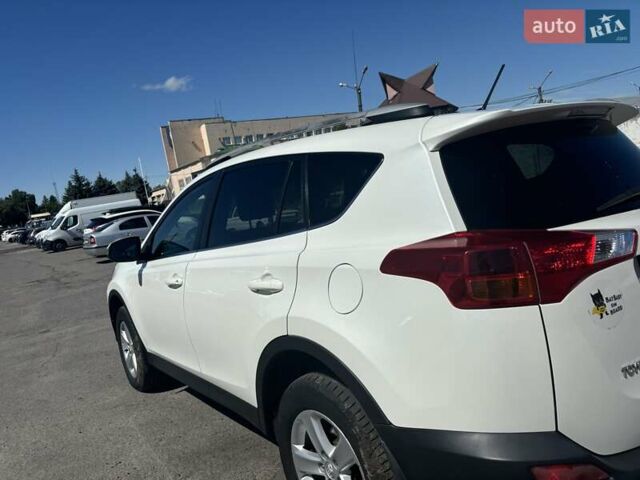 Белый Тойота РАВ 4, объемом двигателя 2.23 л и пробегом 191 тыс. км за 16500 $, фото 2 на Automoto.ua