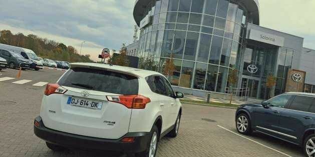 Білий Тойота РАВ 4, об'ємом двигуна 2.2 л та пробігом 254 тис. км за 5200 $, фото 5 на Automoto.ua