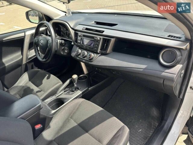 Белый Тойота РАВ 4, объемом двигателя 2 л и пробегом 123 тыс. км за 16900 $, фото 9 на Automoto.ua