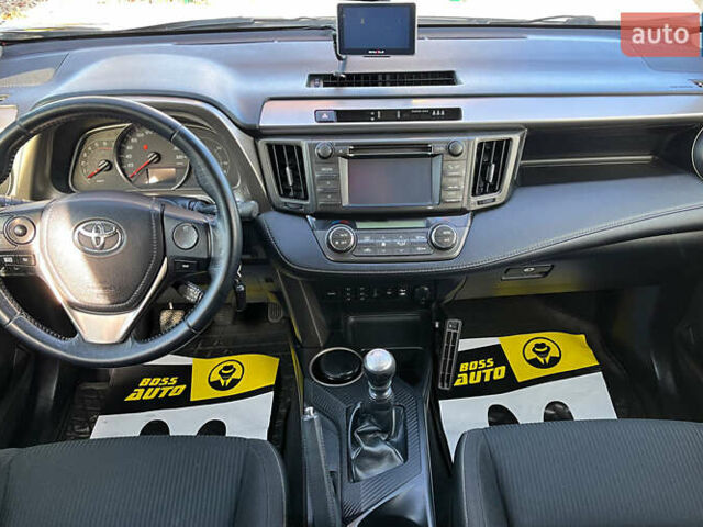 Белый Тойота РАВ 4, объемом двигателя 2.23 л и пробегом 160 тыс. км за 17700 $, фото 10 на Automoto.ua