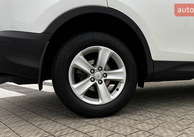 Белый Тойота РАВ 4, объемом двигателя 2.23 л и пробегом 188 тыс. км за 18900 $, фото 17 на Automoto.ua