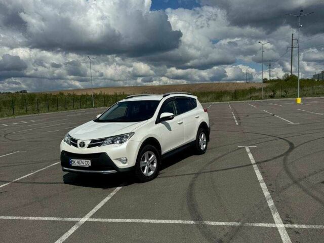 Белый Тойота РАВ 4, объемом двигателя 2.2 л и пробегом 141 тыс. км за 17000 $, фото 10 на Automoto.ua