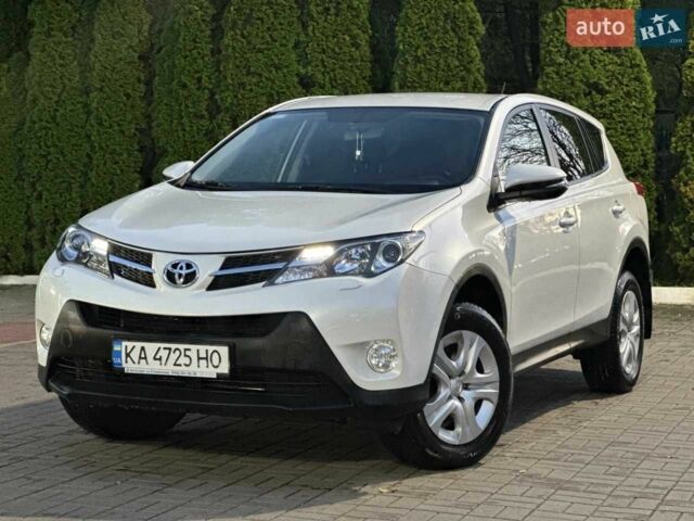 Белый Тойота РАВ 4, объемом двигателя 2 л и пробегом 123 тыс. км за 16900 $, фото 4 на Automoto.ua