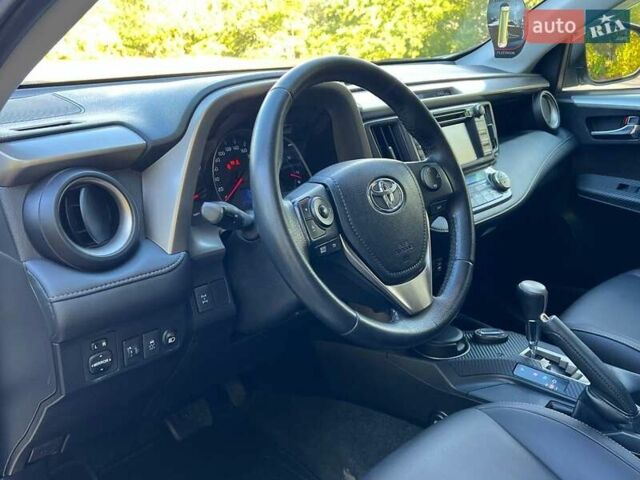 Белый Тойота РАВ 4, объемом двигателя 2.23 л и пробегом 131 тыс. км за 18000 $, фото 16 на Automoto.ua