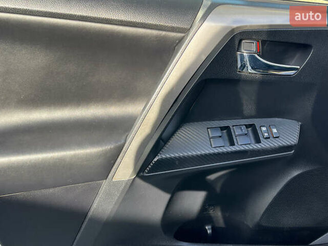 Белый Тойота РАВ 4, объемом двигателя 2.23 л и пробегом 160 тыс. км за 17700 $, фото 24 на Automoto.ua