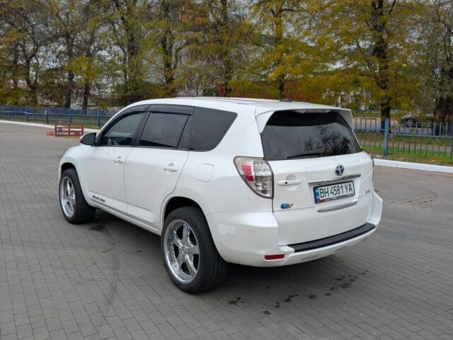 Белый Тойота РАВ 4, объемом двигателя 0 л и пробегом 130 тыс. км за 313 $, фото 3 на Automoto.ua