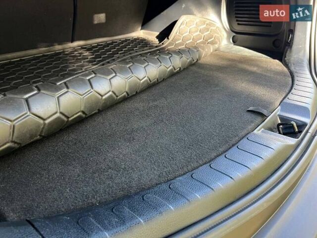 Белый Тойота РАВ 4, объемом двигателя 2.23 л и пробегом 131 тыс. км за 18000 $, фото 17 на Automoto.ua