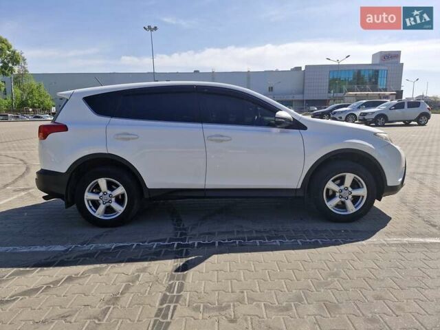 Белый Тойота РАВ 4, объемом двигателя 1.99 л и пробегом 178 тыс. км за 16800 $, фото 3 на Automoto.ua
