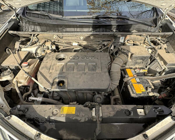 Белый Тойота РАВ 4, объемом двигателя 1.99 л и пробегом 181 тыс. км за 15700 $, фото 19 на Automoto.ua