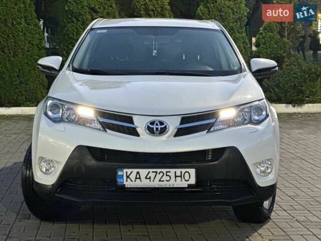 Белый Тойота РАВ 4, объемом двигателя 2 л и пробегом 123 тыс. км за 16900 $, фото 1 на Automoto.ua