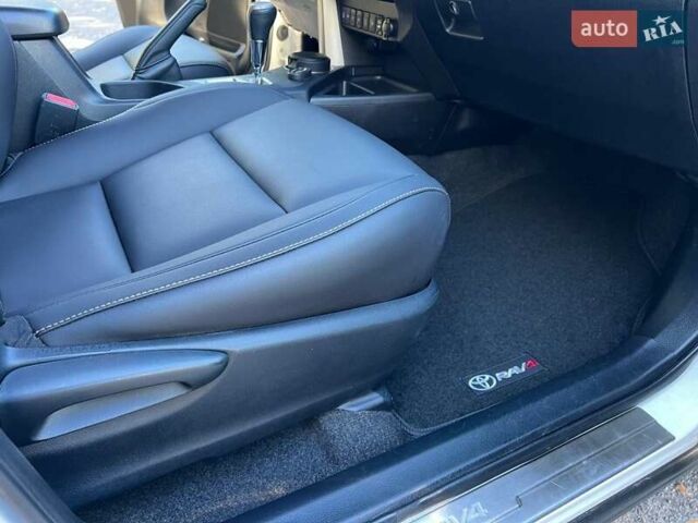 Белый Тойота РАВ 4, объемом двигателя 2.23 л и пробегом 131 тыс. км за 18000 $, фото 21 на Automoto.ua