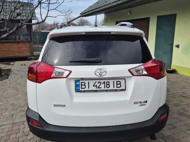 Белый Тойота РАВ 4, объемом двигателя 2.2 л и пробегом 124 тыс. км за 19000 $, фото 7 на Automoto.ua