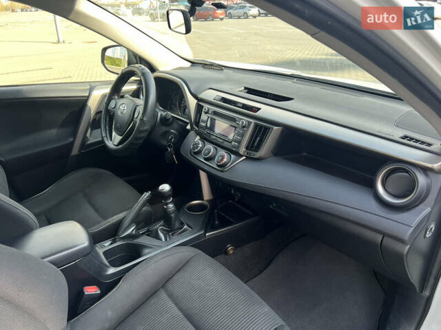 Белый Тойота РАВ 4, объемом двигателя 1.99 л и пробегом 179 тыс. км за 14900 $, фото 14 на Automoto.ua