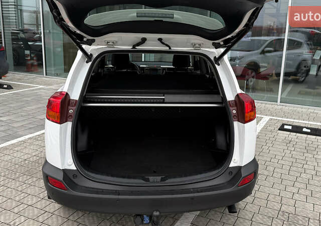 Белый Тойота РАВ 4, объемом двигателя 2.23 л и пробегом 188 тыс. км за 18900 $, фото 11 на Automoto.ua